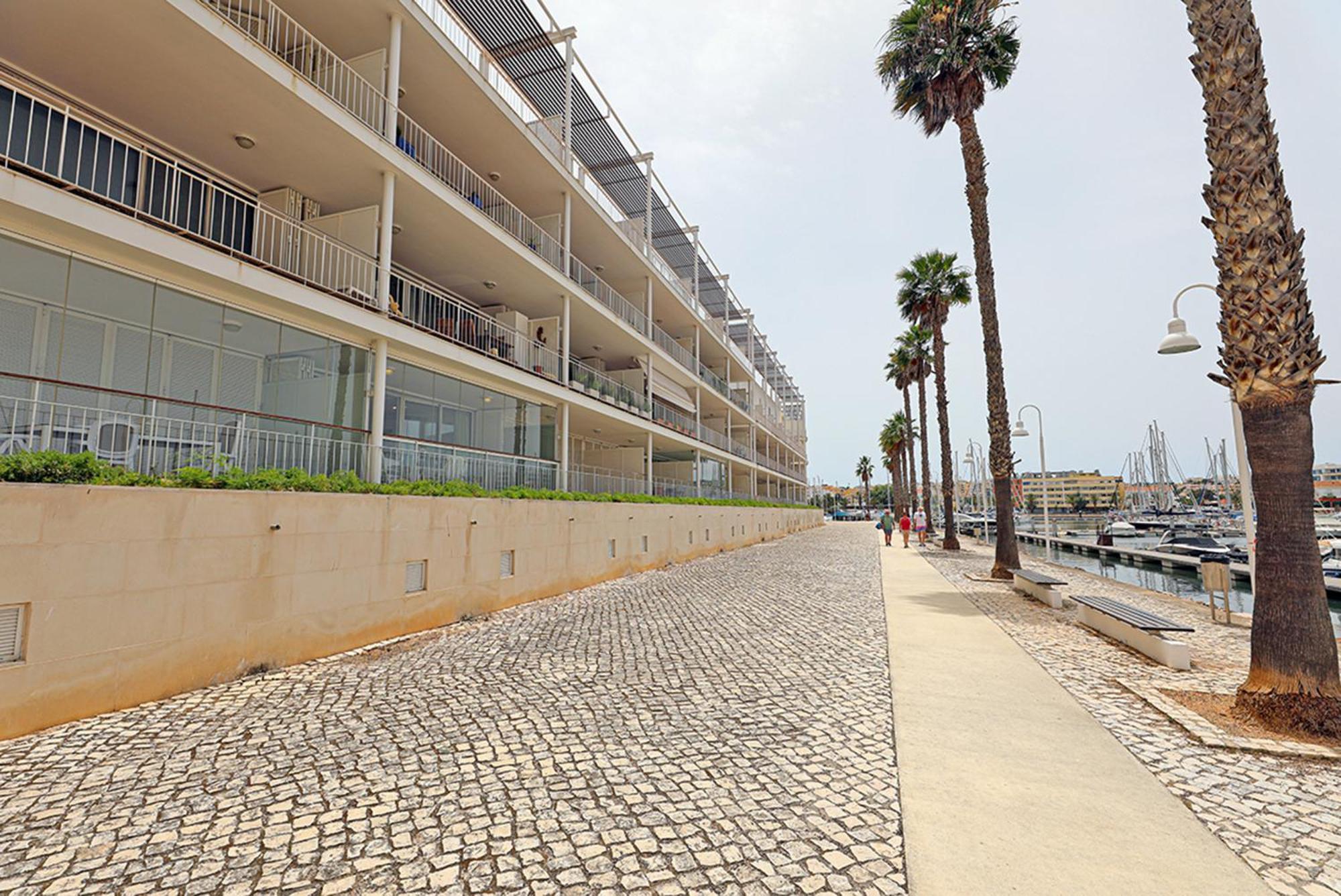 A65 - Marina Moor Apartment In Лагуш Екстер'єр фото
